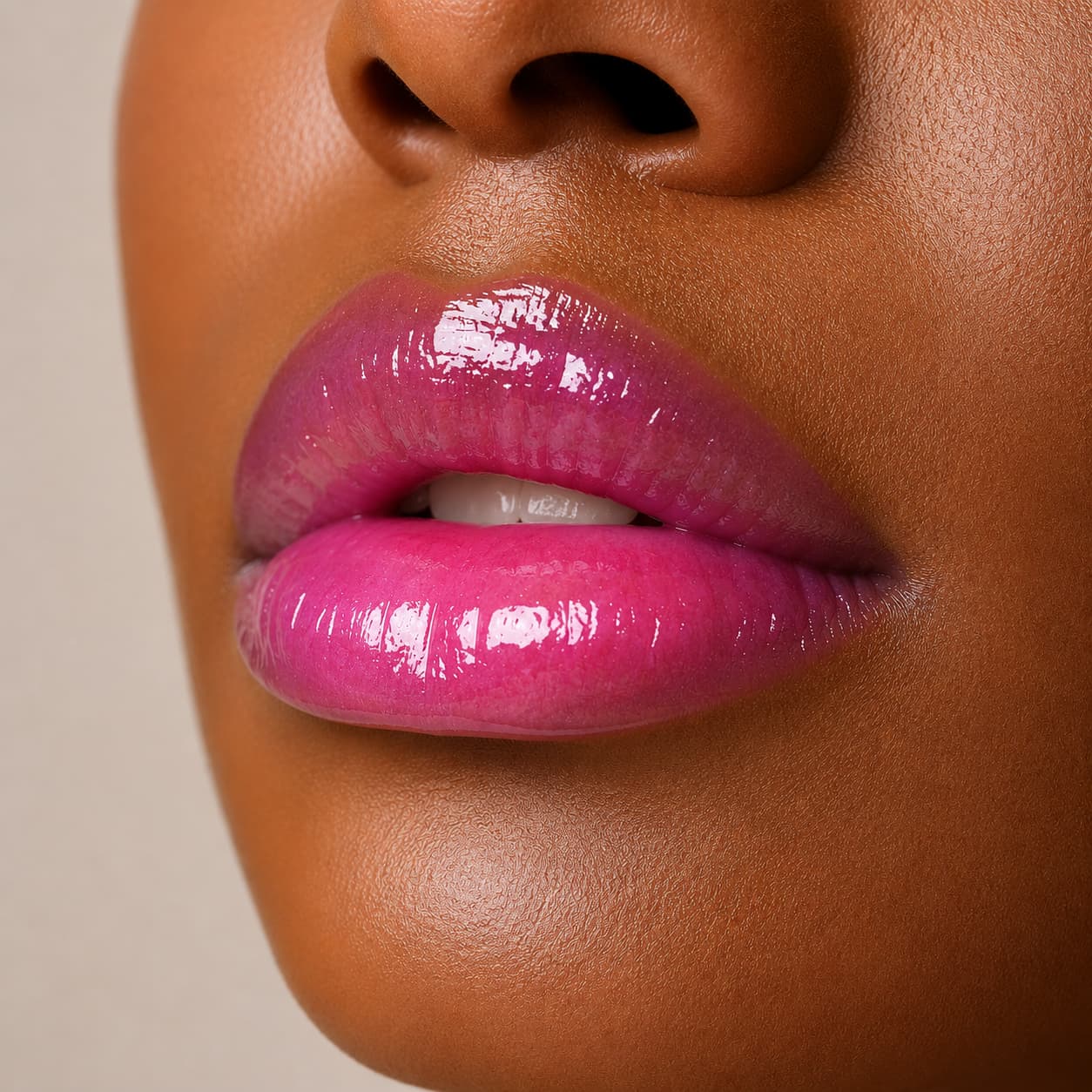 BintaBeauty Gloss à Lèvres Hydratant – Brillance & Soin - Fuchsia