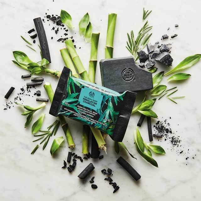 The Body Shop Savon Purifiant au Charbon de bois