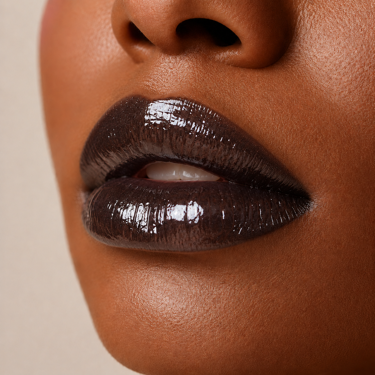 BintaBeauty Gloss à Lèvres Hydratant – Brillance & Soin