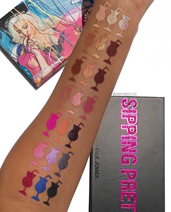 KYLIE COSMETICS Birthday Sipping Pretty Palette