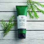 The Body Shop 3-en-1 Nettoyage Gommage Masque Arbre à Thé – Image 2