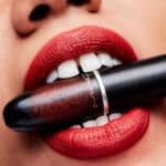 MAC Cosmetics Rouge à Lèvres Matte - 602 Chili – Image 3
