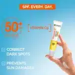 Garnier Skin Naturals Vitamin C Invisible fluide illuminateur SPF 50+ – Image 2