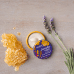 Burt's Bees Beurre à lèvres hydratant 100 % naturel Lavande & miel – Image 3